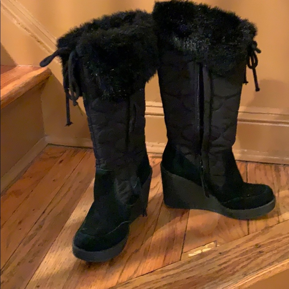 Snow boots